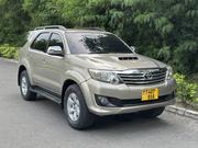 Toyota Fortuner 2.7 AWD 2011 Gold for sale