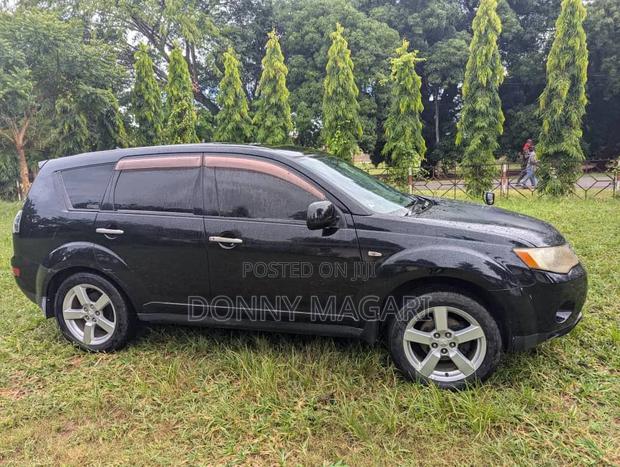 Mitsubishi Outlander 2010 Black
