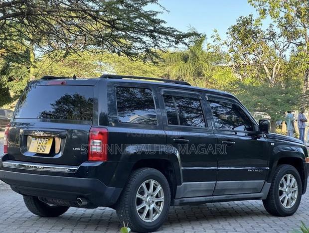 Jeep Patriot 2011 Black