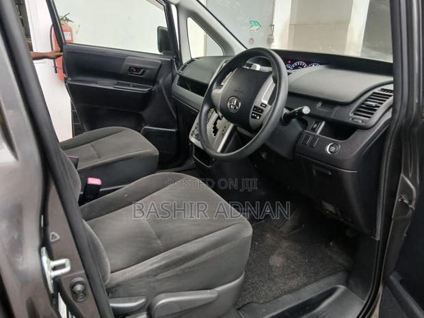 Toyota Voxy 2012 Gray