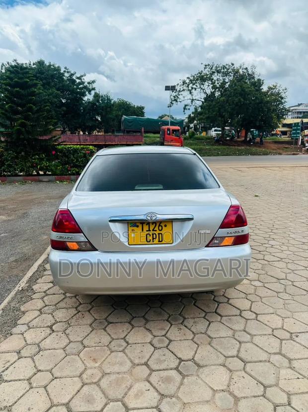 Toyota Mark II 2003 Silver