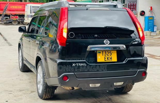 Nissan X-Trail 2012 Black