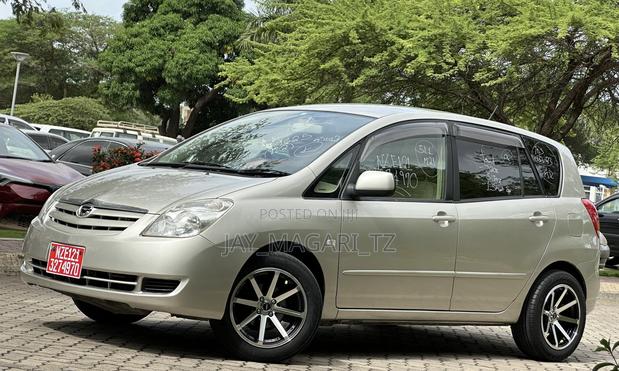 Toyota Corolla Spacio 2005 Beige