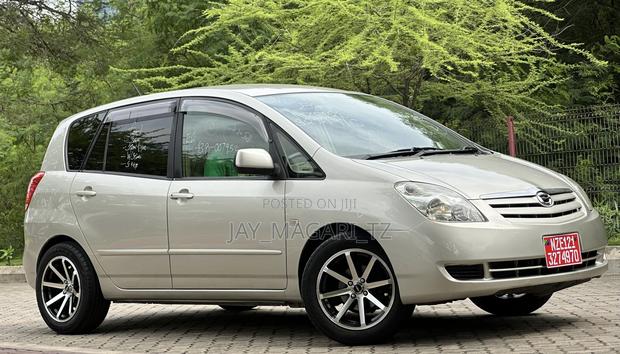 Toyota Corolla Spacio 2005 Beige