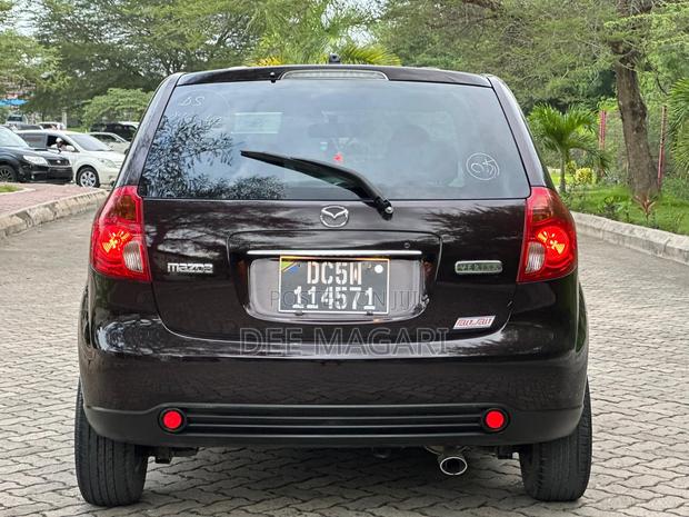 Mazda Verisa 2005 Black
