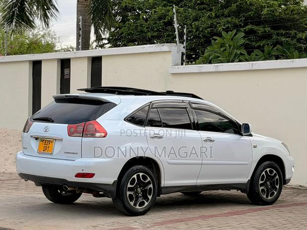 Toyota Harrier 2006 White