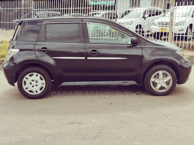 Toyota IST 2003 Black