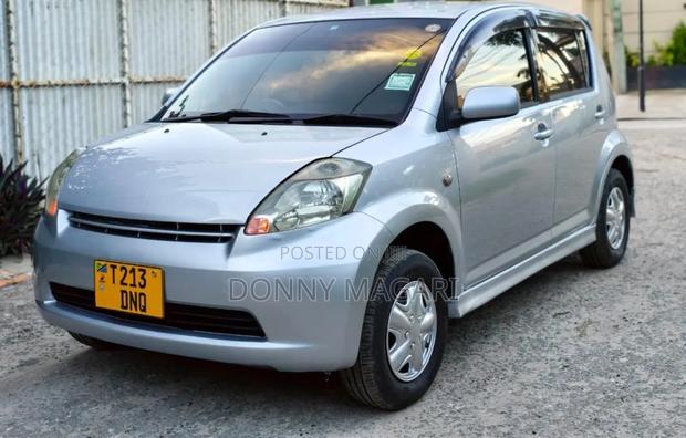 Toyota Passo 2006 Silver