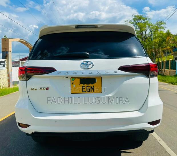 Toyota Kluger 2022 White
