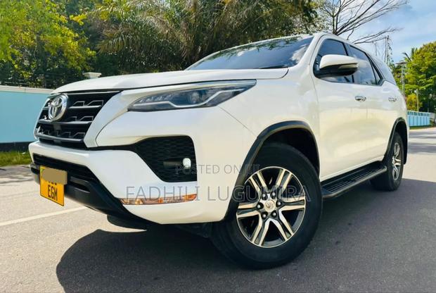 Toyota Kluger 2022 White