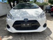 Toyota Aqua 2016 Pearl for sale