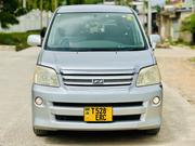 Toyota Noah 2.0 143hp FWD (8 Seater) 2007 Silver for sale
