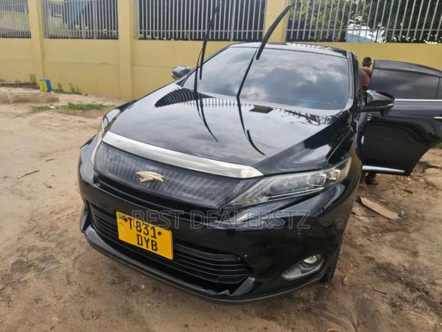 Toyota Harrier 2.0 4WD 2015 Black