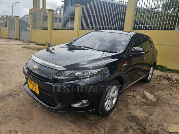 Toyota Harrier 2.0 4WD 2015 Black