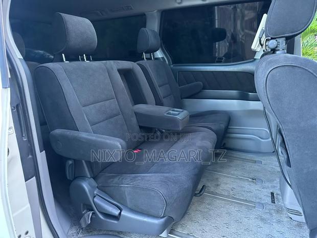 Toyota Alphard 2002 White