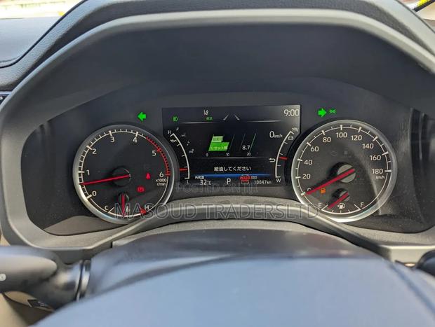 Toyota Land Cruiser LC300 2024 White
