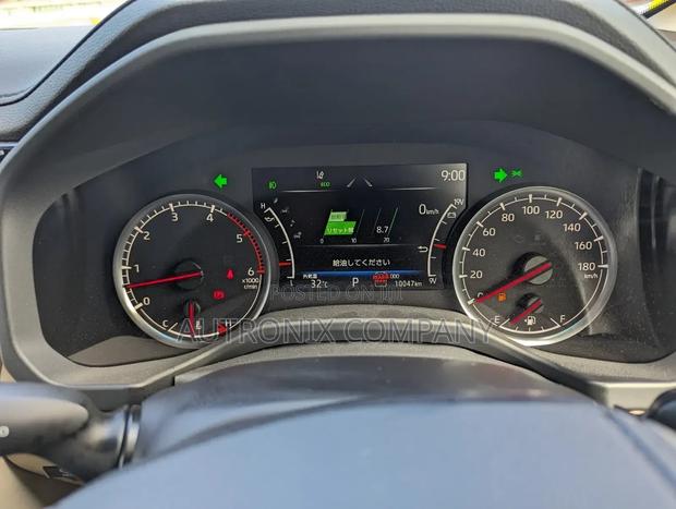 Toyota Land Cruiser 2025 White