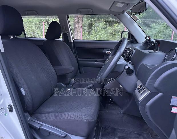 Toyota Corolla Rumion Hatchback 1.8 FWD 2009 White