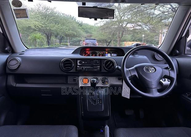 Toyota Corolla Rumion Hatchback 1.8 FWD 2009 White