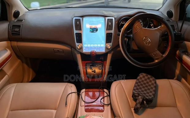 Toyota Harrier 2004 White