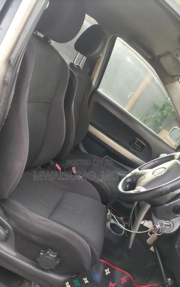 Toyota IST 2003 Gold