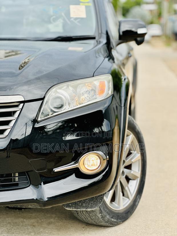 Toyota Vanguard 2013 Black