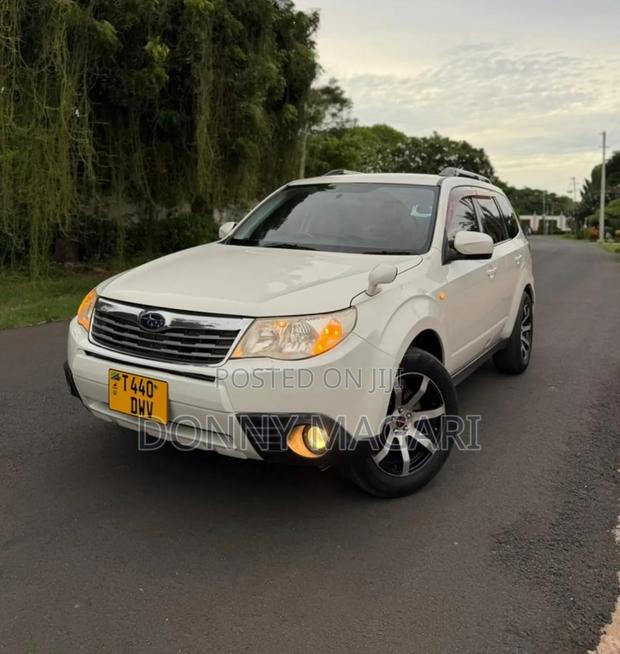 Subaru Forester 2010 White