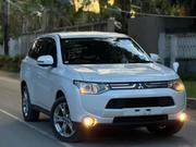 Mitsubishi Outlander 2013 White for sale