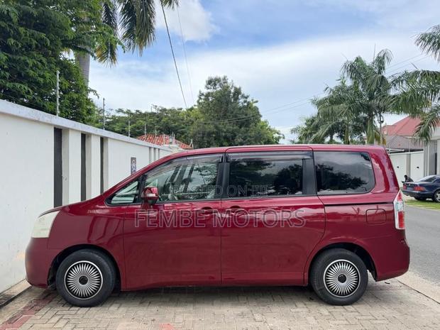 Toyota Noah 2008 Burgundy
