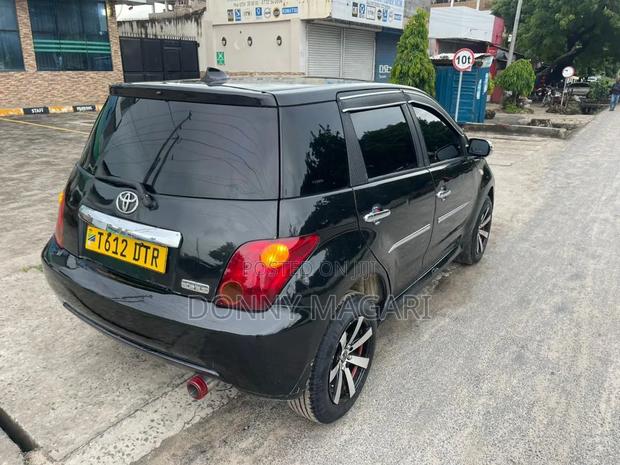 Toyota IST 2005 Black