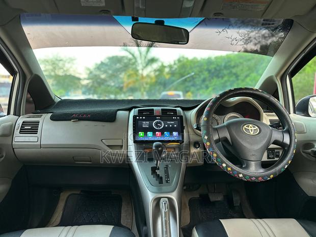 Toyota Auris 2008 Silver