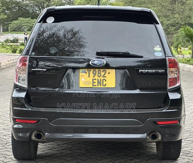 Subaru Forester 2011 Black