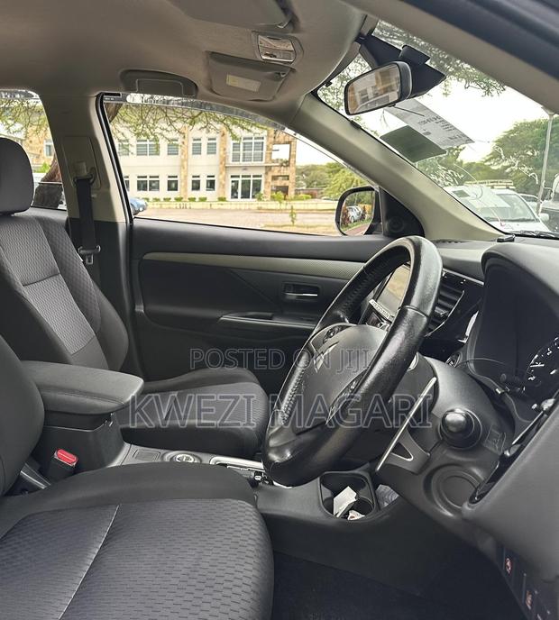 Mitsubishi Outlander 2013 Black