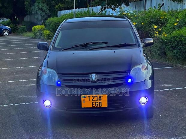Toyota IST 2006 Black