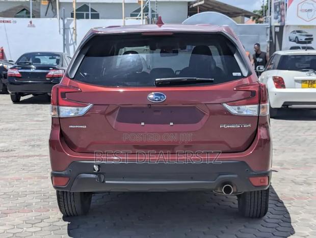 Subaru Forester 2.5i Limited AWD 2018 Red