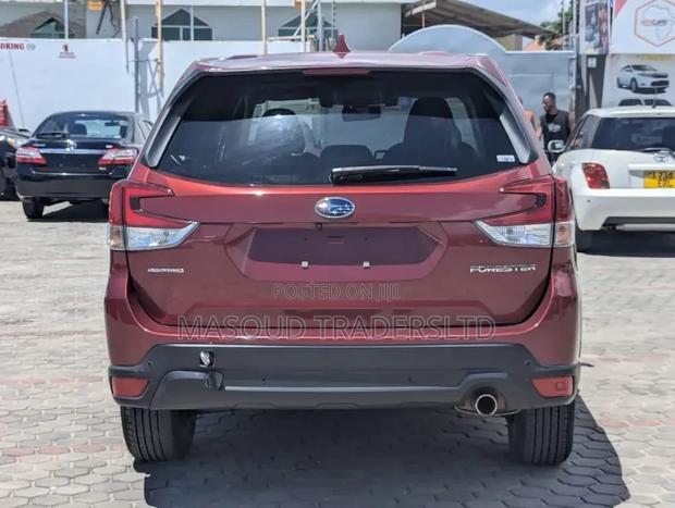 Subaru Forester 2.5i Limited AWD 2018 Red