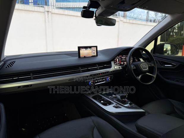 Audi Q7 2018 Gray