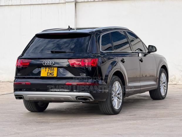 Audi Q7 2018 Gray