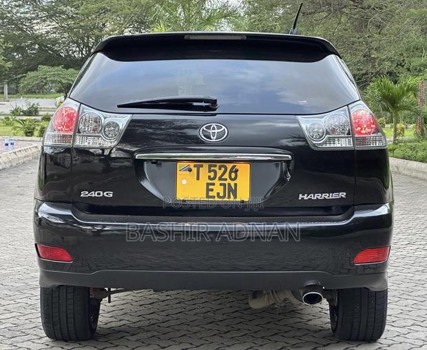Toyota Harrier 2.4 2006 Black