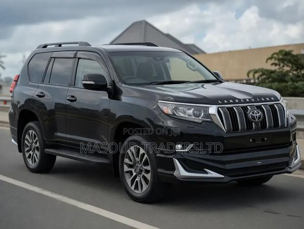Toyota Land Cruiser Prado 2.8 2023 Black