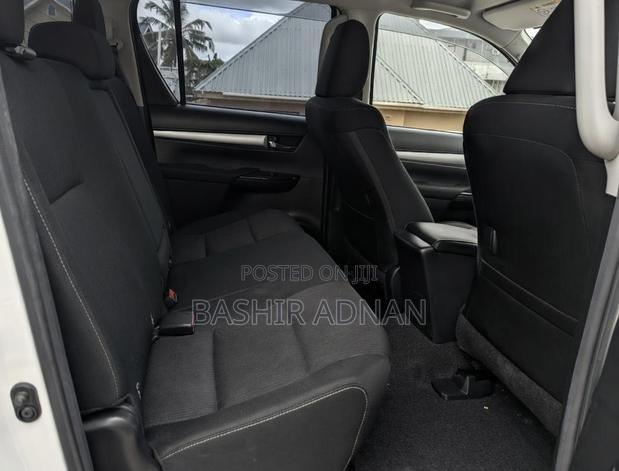 Toyota Hilux Revo Double Cab Deisel 2.4 RWD 2018 Pearl