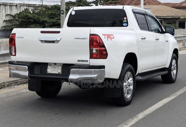 Toyota Hilux Revo Double Cab Deisel 2.4 RWD 2018 Pearl
