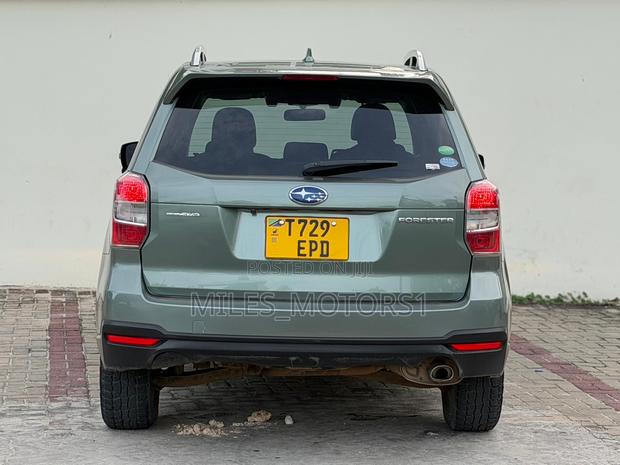 Subaru Forester 2015 Gray