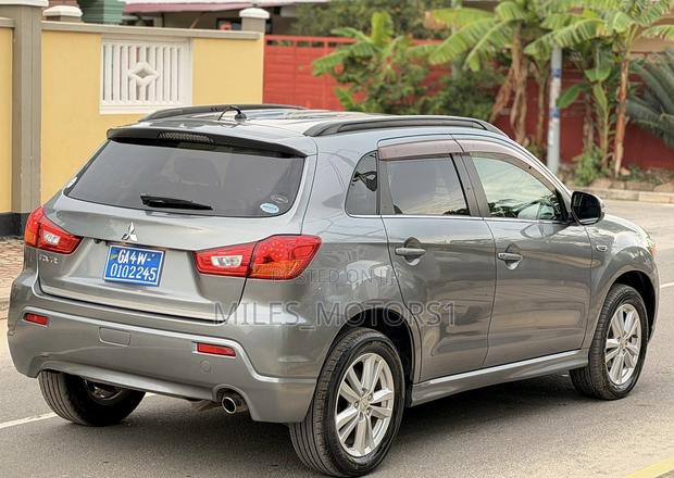 Mitsubishi RVR 2.0 2012 Gray