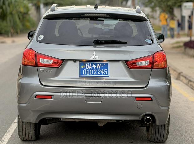 Mitsubishi RVR 2.0 2012 Gray