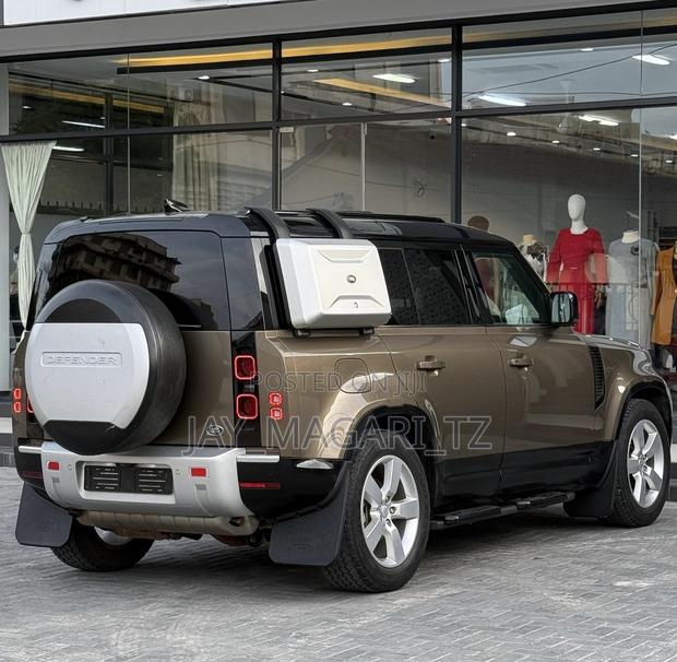 Land Rover Defender 2020 Gold