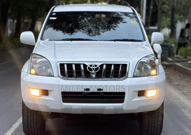 Toyota Land Cruiser Prado 2007 White