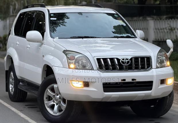 Toyota Land Cruiser Prado 2007 White