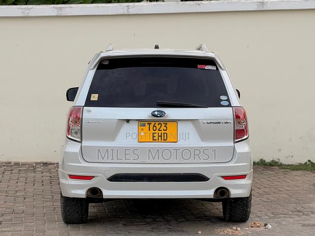 Subaru Forester 2011 White