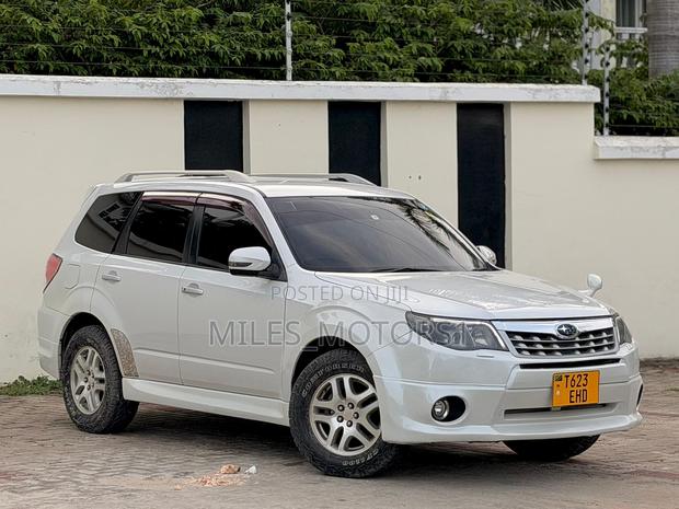 Subaru Forester 2011 White